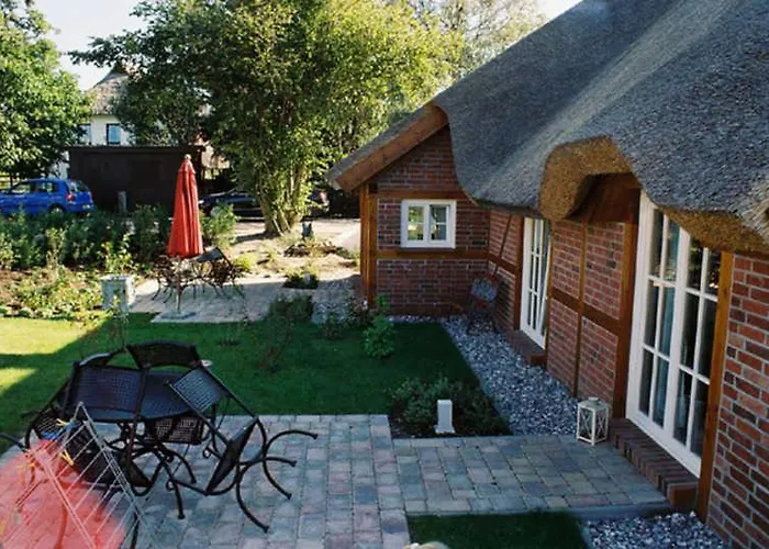 Alte Fischerkate * Groß Zicker